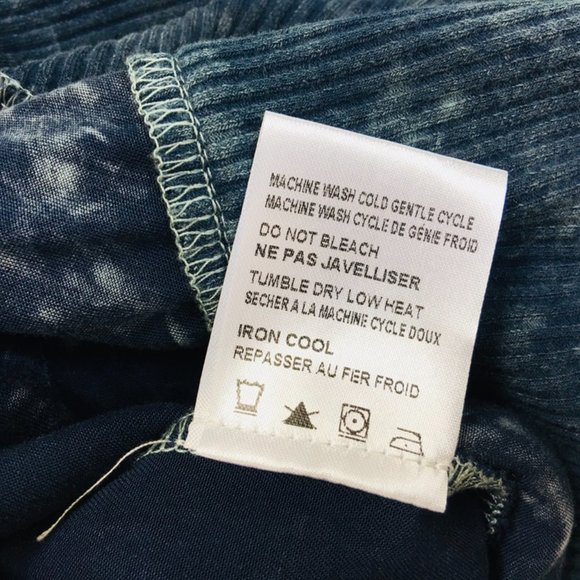 NWT. Comfortable & Stylish! Clotheshead Blue V-Neck Pullover Top - Picture 13 of 13